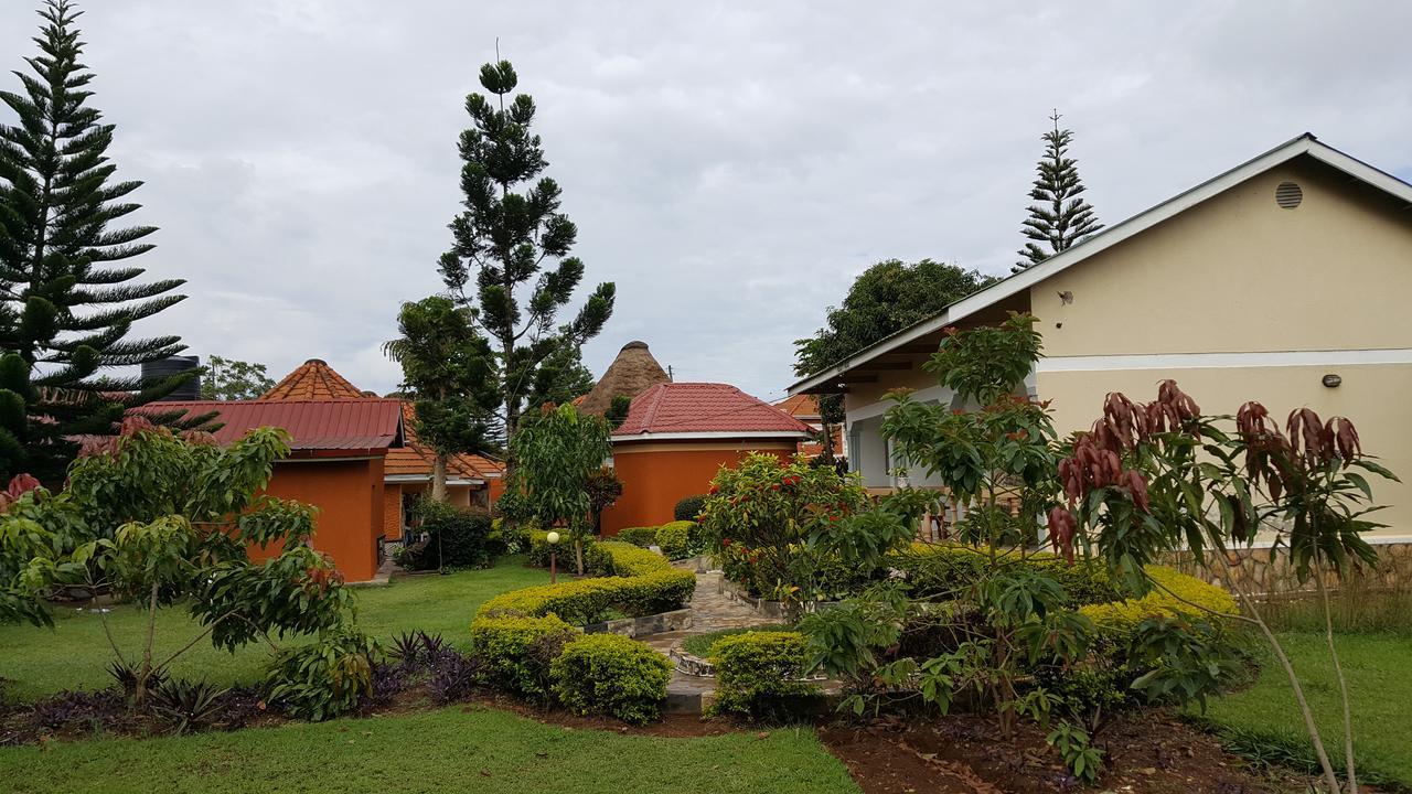 Phenicia Motel Entebbe Exterior foto
