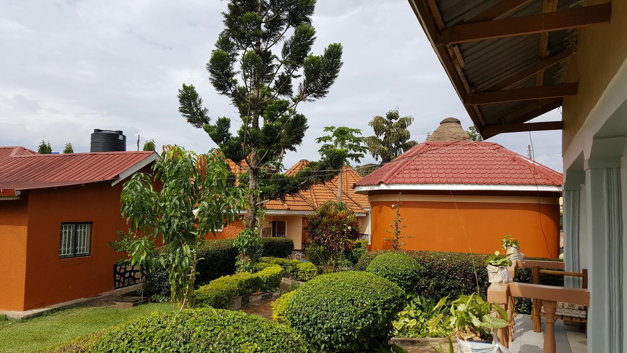 Phenicia Motel Entebbe Exterior foto